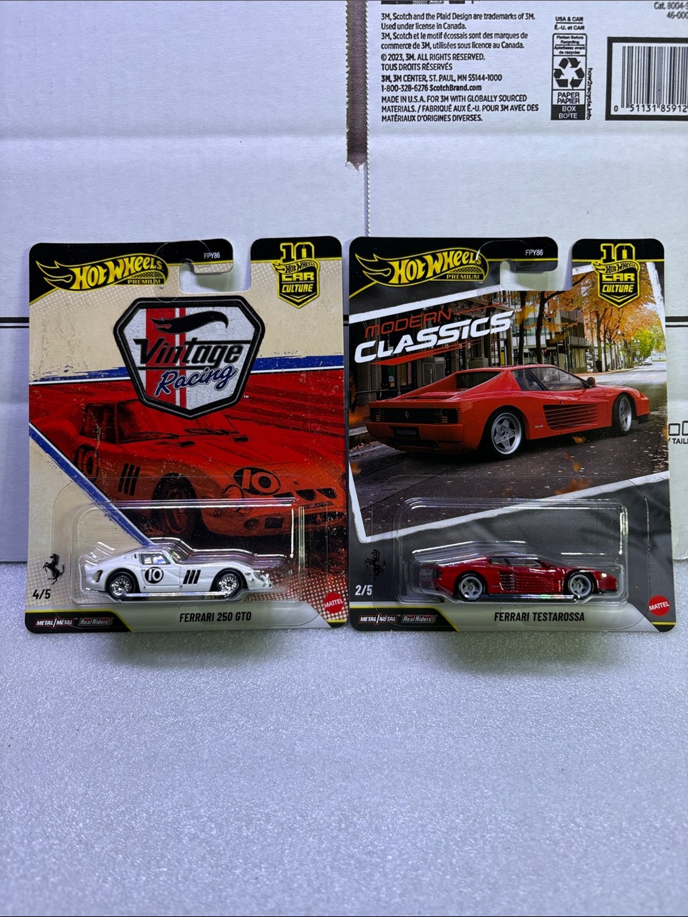 Hot Wheels Ferrari Testarossa & 250 GTO Die-Cast Car Toy Set - Red & White